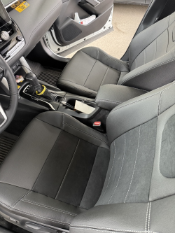 Set Coprisedili su misura per Toyota Corolla Cross Hybrid (2021), Leather style